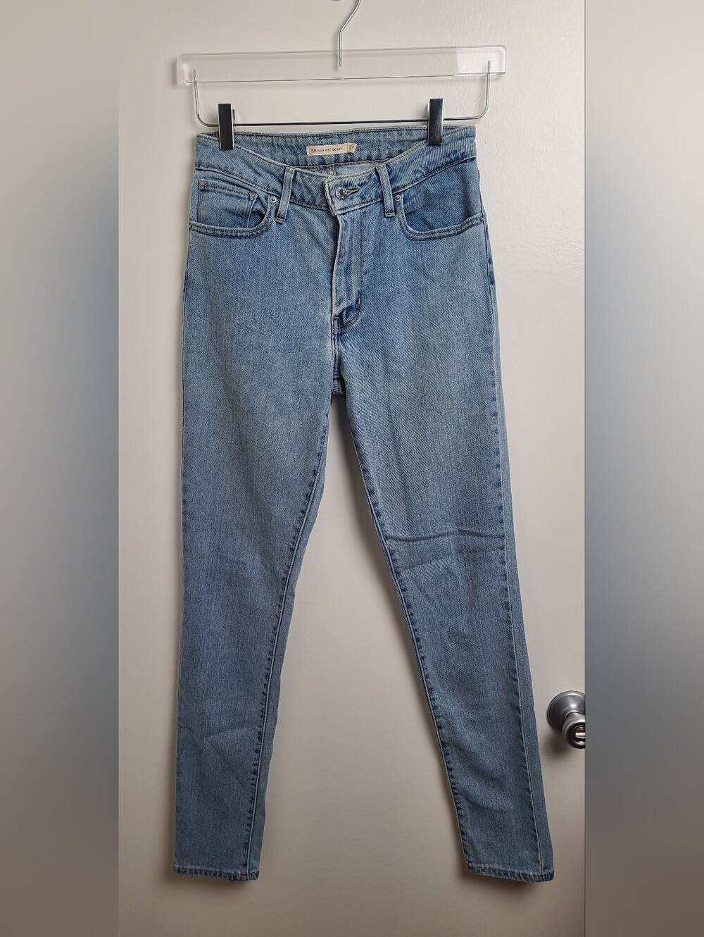 Levis 27x32 Vintage Blues Light Wash 721 High-rise Skinny Jeans